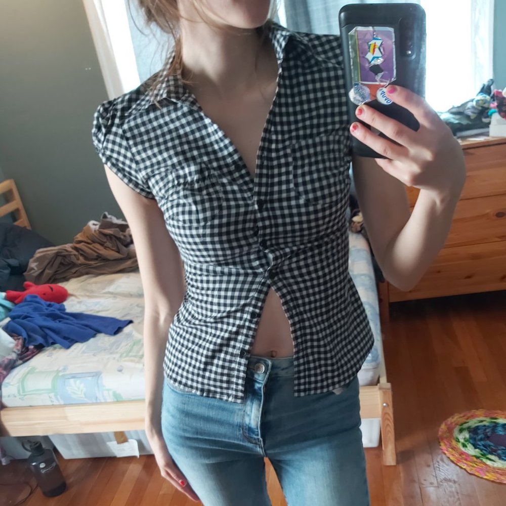 XS Black/White Checkered Cap sleeve Button down Blouse